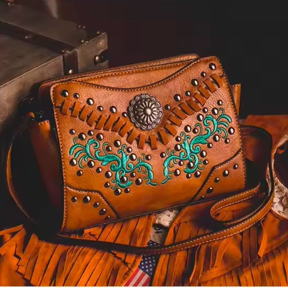 Embroidered Western Leather Bag - Picture 3 of 12
